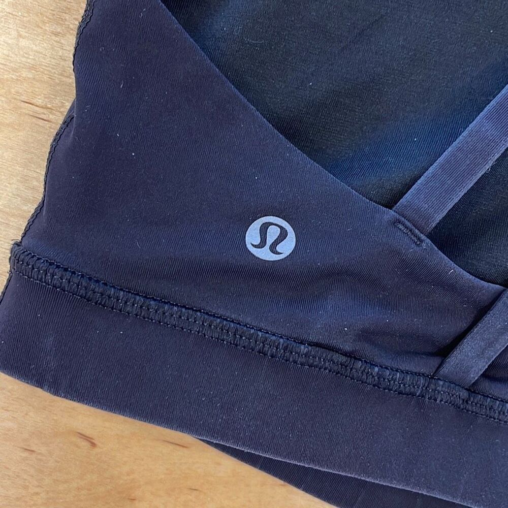 Lululemon‎ soul cycle Los Angeles skull energy sports bra Size 8 Black - Picture 3 of 4